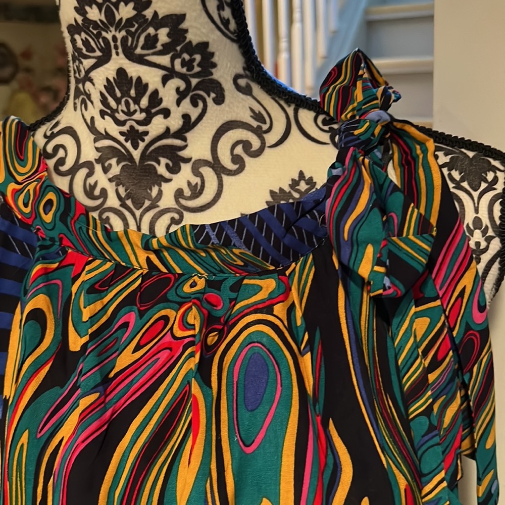Dress - Picture 3 of 8